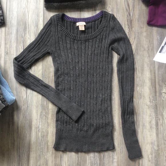 Various bundle 6 sweaters size medium - Picture 5 of 7